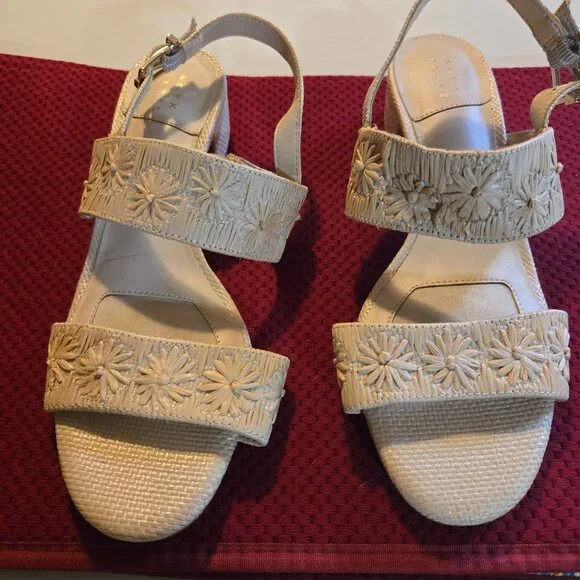 Alex Marie (Dillards) 8M raffia bone sandal, new never worn - Picture 1 of 6